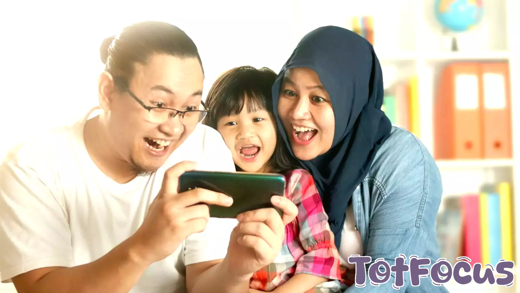 Screens are part of modern parenting – five tips for healthy use