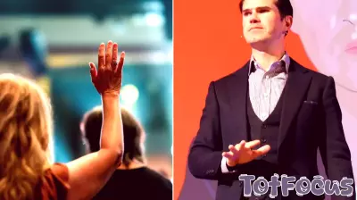 Comedian Jimmy Carr stopped his comedy show to give an audience member some superb parenting advice